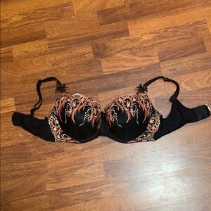 Black and Red Push-Up Bra with Intricate Design